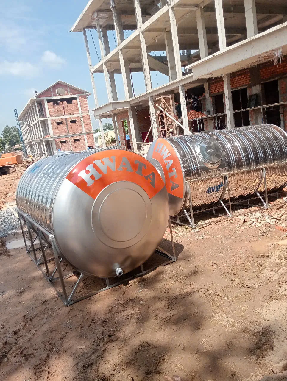 Bồn nước inox Hwata 4000L ngang H4000N Bồn nước inox Hwata 4000L ngang H4000N